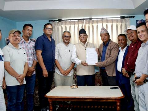 वीपी प्रतिष्ठानलाई विश्वविद्यालय बनाउन एमाले, काँग्रेसलाई भन्नुस् म पनि भन्छु : प्रचण्ड 