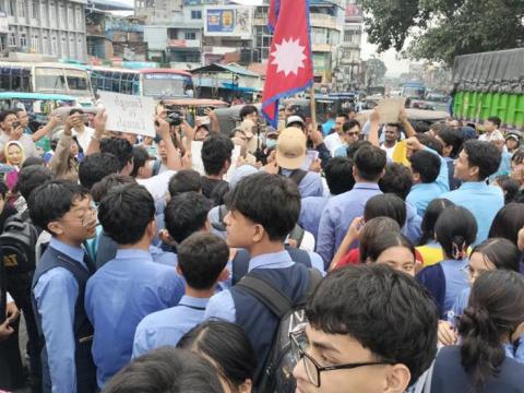 मुद्दै नबुझी आन्दोलनमा होमिने प्रवृत्ति : सर्वसाधारण ज्यान गुमाउने, स्वार्थीहरू सत्तामा पुग्ने