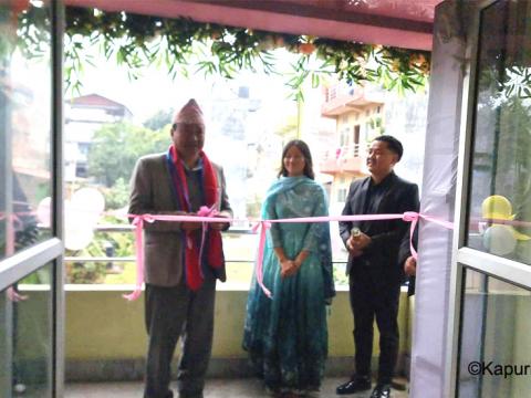 धरानमा युवाहरूको लगानीमा करिब एक करोडको ‘फियोन मेकअप स्टुडियो एण्ड एकेडेमी’ उद्घाटन