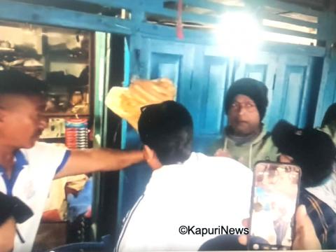 घरदैलोमा प्रश्न उठाउने नागरिकमाथि हर्क साम्पाङका कार्यकर्ताको हप्काएको भिडियो भाइरल