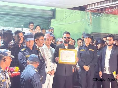 एमाले अध्यक्ष ओली भन्दा ५० हजार बढी मतान्तरले झापा ५ मा बालेन निर्वाचित 