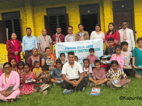 वराहक्षेत्रमा चक्रघट्टी जेसीजले विद्यार्थीलाई शिक्षण सामग्री वितरण गर्दै सुरु भयो जेसीज सप्ताह