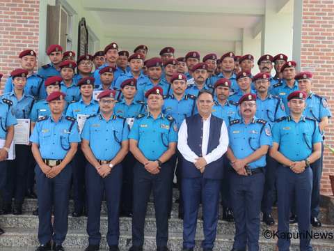 कोशी प्रदेशमा आउने पर्यटक र पर्यटन स्थलको सुरक्षाका लागि प्रहरीहरूलाई अनुशिक्षण कोशी प्रदेशमा आउने पर्यटक र पर्यटन स्थलको सुरक्षाका लागि प्रहरीहरूलाई अनुशिक्षण