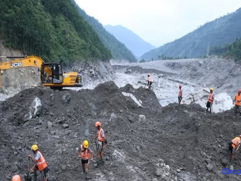भोटेकोशीको प्रलयकारी बाढी: जलवायु परिवर्तनका कारण हिमालको रौद्र रूपले ल्याएको विनाश 