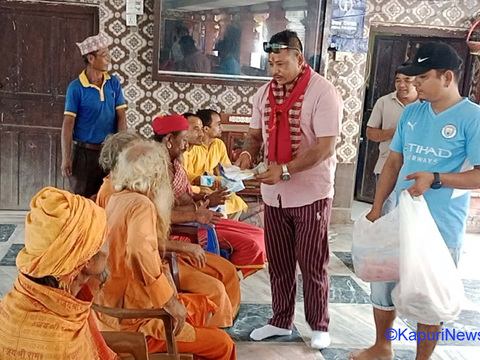 वराहक्षेत्रका काँग्रेस नेता सन्तोषले जोगी सन्यासीलाई सहयोग गरेर मनाए जन्मदिन