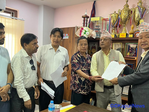 भानुचौक–नयाँ बसपार्क सटल बस, उपमहानगरपालिकाको अनुदानमा नगर बस सञ्चालन गर्न माग भानुचौक–नयाँ बसपार्क सटल बस, उपमहानगरपालिकाको अनुदानमा नगर बस सञ्चालन गर्न माग