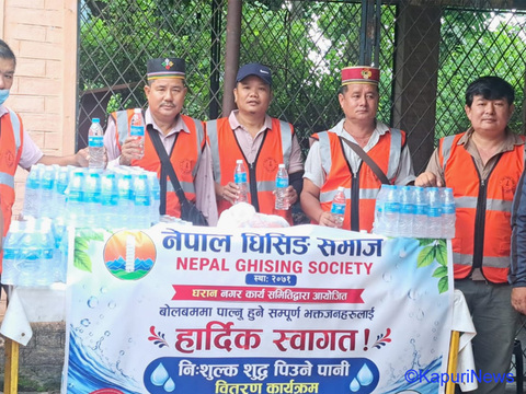 पिण्डेश्वर बोलबम मेलामा घिसिङ समाजको निःशुल्क पानी 