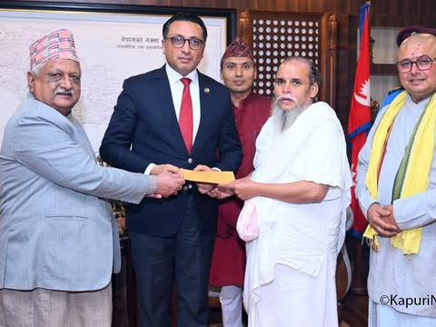 जगद्गुरुपीठ चतराधामद्वारा बाढी प्रभावितका लागि ८ लाख २१ हजार सहयोग जगद्गुरुपीठ चतराधामद्वारा बाढी प्रभावितका लागि ८ लाख २१ हजार सहयोग